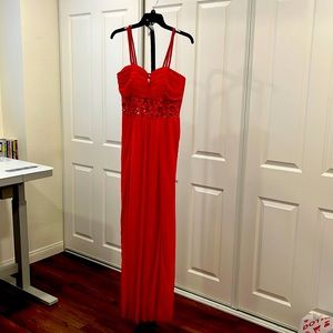 Red long dress for occasion size 10 very elegant